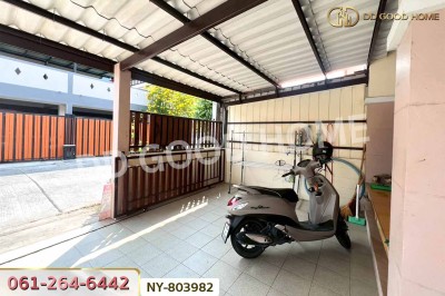 ทาวน์เฮ้าส์ หมู่บ้านสุขสิริ วิลล์ ชลบุรี ใกล้ศูนย์ปฏิบัติการชลบุรี บริษัท ปตท.จำกัด (มหาชน)