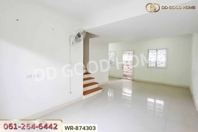 ทาวน์เฮ้าส์ ลลิลทาวน์ ไลโอ ลำลูกกาคลอง 4-5 ใกล้สวนสนุกดรีมเวิลด์